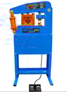 3" x 3" x 1/4" Metal Pro #MP4000FS, Ironworker, 40 Ton capacity, 20 Ton Brake, 3.75" Throat depth, 2" Die