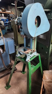 5 Ton, Benchmaster #152, OBI Punch Press, 1.25" Stroke, 4" Throat depth, 6.5" x 10" Bed, 1" Ram Adjust.