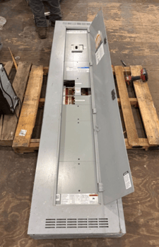 400 Amp. Eaton, PRL3A, Panelboard, 480/277 Volts 3PH 4W 18 Cir Indoor Encl MCB HKD3400F P632