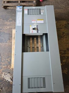 800 Amp. Eaton, PRL4, Panelboard, 208/120 Volts 3PH 4W MCB Main MDL3800 Indoor Encl BX3673