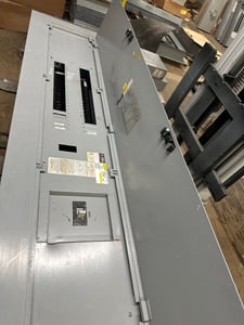 400 Amp. General Electric, AEF3424DBX, Panelboard, 480Y/277 Volts 3PH 4W 42 Cir Indoor Encl MCB 400 Amp P311