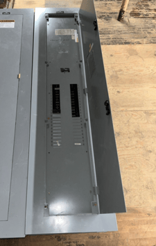 400 Amp. General Electric, AEF3424MBX, Panelboard, 3PH 480/277 Volts 4W Indoor Encl 42Cir SFHA36AT0250 MLO