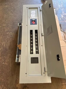 400 Amp. Siemens P1E42ML400ATST P1, Panelboard, 480/277 Volts 3PH 4W 42 Cir Indoor Encl MLO P518