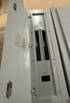 600 Amp. Siemens S3E42ML600ETS S3, Panelboard, 3PH 4W 480Y/277 Volts MLO With 225A Subfeed P269