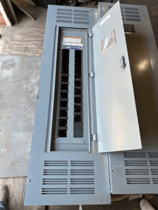 400 Amp. Square D NQ, Panelboard, 208Y/120 Volts 3PH 4W Indoor Encl Main Lug 84 Circuit MLO P521