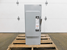 200 Amp. Murray #HH364 model 7, heavy duty enclosed switch, 600 VAC