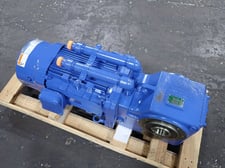 15 HP @ 117 RPM Sumitomo #KHYM1582EPY2B-15, Gear Drive, 15.00 :1 Ratio, 15 HP Motor, 480 V