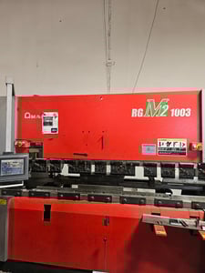 110 Ton, Amada #RGM2-1003, CNC press brake, 9.8' OA, 100.4" between housing, 3.94" stroke, 15.75" throat