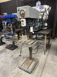 17" Rockwell #17-600, variable speed drill press, #2MT taper, 1 HP, 230-4250 RPM, drill chuck, key