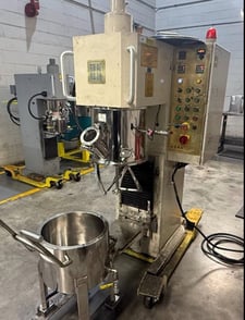 5 gallon Guangzhou Hongyun #19.2-Liter, Planetary Mixer, 3.96 gallon Work capacity, 136 RPM Planetary, 5900