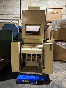 Cumberland, Grinder w/Conveyor, 24" x 40" Cutting Chamber, (2) Bed Knives, (3) Twin Shear Knives, 3/8" Screen