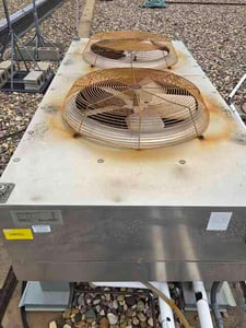 Liebert #DCDF165LA, 2-Fan Condenser, 320/165 psig, 3 Phase, 0.75 HP, 460 V, 2003