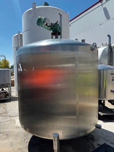 1000 gallon APV Crepaco M617440-011XL, Stainless steel tank, single wall, agitated, 6' dia. x 115" high