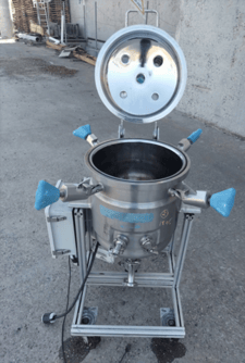 13.2 gallon ITT Industries Pure-Flo Precision, 50 liter 316 Stainless Steel fermenter tank, 18" dia. x 18"