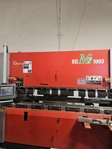 110 Ton, Amada #RGM2-1003, CNC press brake, 10' overall, 100.4" between housing, 3.94" stroke, 15.75" throat