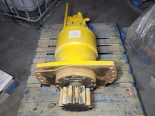 Komatsu #21M-26-00011R, swing machinery assy for PC600, like new