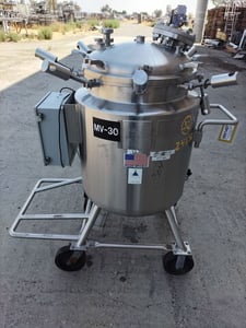 39 gallon Precision Stainless, 150 liter 316 Stainless Steel tank, jacketed, agitated, 45 psi, 22" dia. x 30"