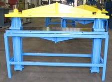 17 Ton, 53" x 18", down-act, 34" daylight, 24" stroke, (2) 5" bore cylinders, rated to 1400 psi, #2187