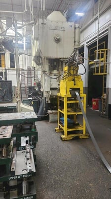 300 Ton, Minster #E2-300-84-48 Hevi-Stamper, straight side double crank, 4" stroke, 26" Shut Height, 6" adj.