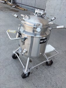 26 gallon Precision Stainless #MV-35, 100 liter Stainless steel pressure tank, jacketed, 20" dia. x 24"