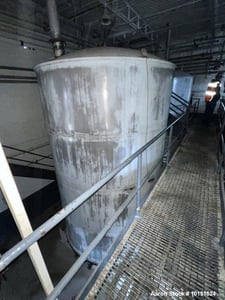 10000 gallon Stainless Steel tank, dish top, flat bottom, 126" diameter x 192" straight side