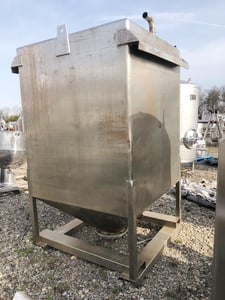 100 cu.ft., Stainless steel tote bin, 48" W x 48" D x 58" H, plus 25" cone bottom