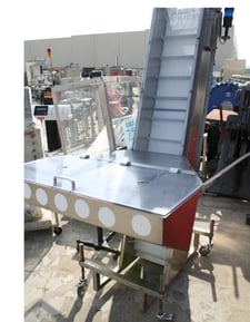 Drop capacity elevator, 66" drop