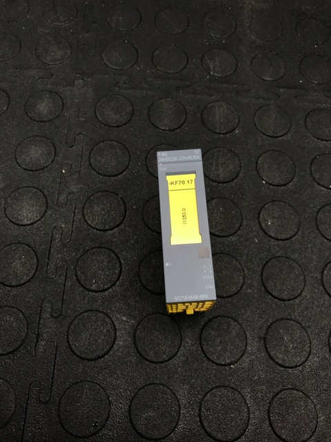 SIEMENS 6ES7 136-6RA00-0BF0 Simatics S7 Relay Output Module USED