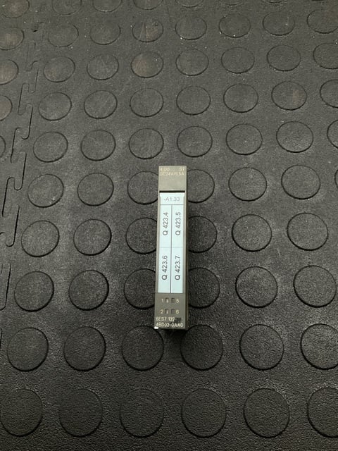 SIEMENS 6ES7 132-' 4BD02-' 0AA0 ET200S 4-'Ch 24V DC Output Module USED