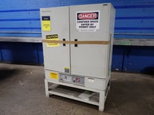 36" width x 35" H x 24" D Despatch #LAC2-18-6, Oven, 500 F max Temp., 6 kW Heater, (2) 1/4 HP Motor, 240 V