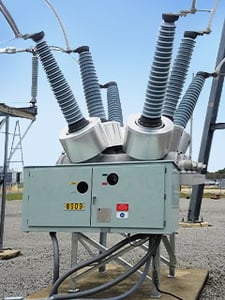 1200 Amps, General Electric, DT 1 145 F1 SF6 DT1-145 F1 SF6, breaker, 145 KV, 1999