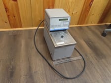 VWR Scientific Products #1136, programmable circulating water bath, 5.5" x 5.5"removable cover