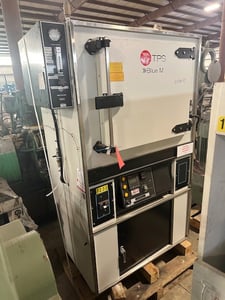 25" width x 20" H x 20" D TPS Blue M #DCI-256-F-F4, Lab Oven, 350°C max Temp., 12 kW Heat Input, 230/460 V