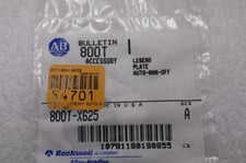 Allen-Bradley Bradley 800T-X625 AUTO-MAN-OFF LOT OF TWELVE NEW STOCK K-2557