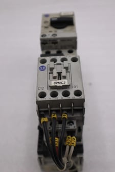 Allen-Bradley bradley 140m-d8n-b40 circuit breaker with 100-c12*01 contactor stock 4826a