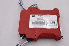 Allen-Bradley Bradley 440R-N23132 /C, Safety Relay, Guard Master MSR127TP STOCK L-206A