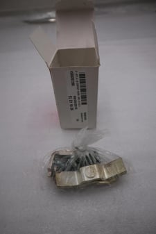 New Allen-Bradley Bradley 42450-805-01 Single Pole Contact Kit NEMA Size 5 STOCK G691A