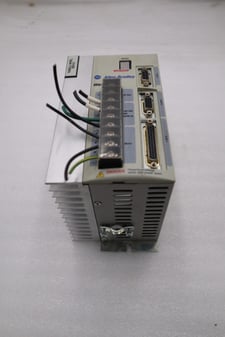 Allen-Bradley #2098-DSD-010 Ultra 3000 servo drive ser. b stock 3490a