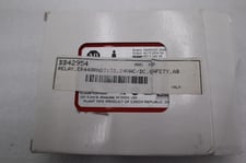 NEW Allen-Bradley Bradley 440R-N23132 Safety Relay GuardMaster STOCK K-110C
