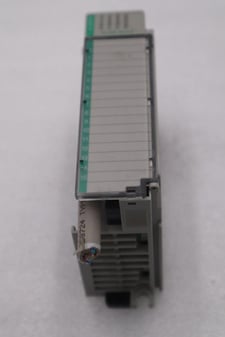 Allen-Bradley Bradley 1769-OB16 SERIES B OUTPUT MODULE 1769-OB16 STOCK L-698C