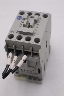 Allen-Bradley 100-C09*10 Series A CONTACTOR STOCK L-467C