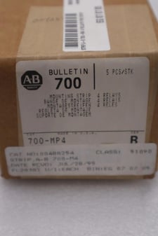 NEW Allen-Bradley Allen Bradley 700-MP4 universal mounting strip STOCK G457