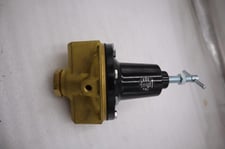 NEW OPEN BOX 11-009-081 Norgren Brass Water Pressure T Handle Regulator H1159