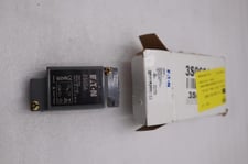 New OPEN BOX Eaton E50SA Switch Body Single Pole STOCK G904A