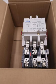 Eaton a200m2cac 6710c51g05 110/120v model j new in box nema size 2 stock g61a