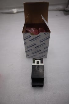 NEW OPEN BOX Honeywell Microswitch Kit IPW2L2C7BF2 Pilot Light PW2L2A1AF2 G780A