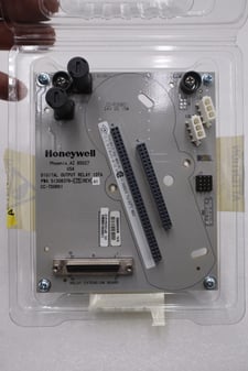 NEW Honeywell CC-TD0R01/ 51308376-175 Rev.A1 Digital Output Relay STOCK G193A