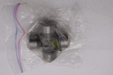 486593-04 universal joint stock #l-664