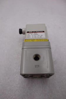 SMC IT4051-N32 E/P Regulator IT4051N32 NEW FOUR AVAILABLE STOCK S-365