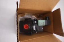 New in box asco 28400051-120/60 / 2840005112060 valve 3/2 nc 1/2npt stock g534